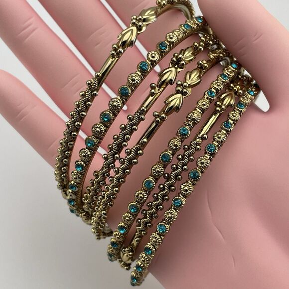 Stunning Gold Tone Blue Rhinestone 7 Piece Metal Bangle Bracelet Set New 7.5" - Picture 5 of 7